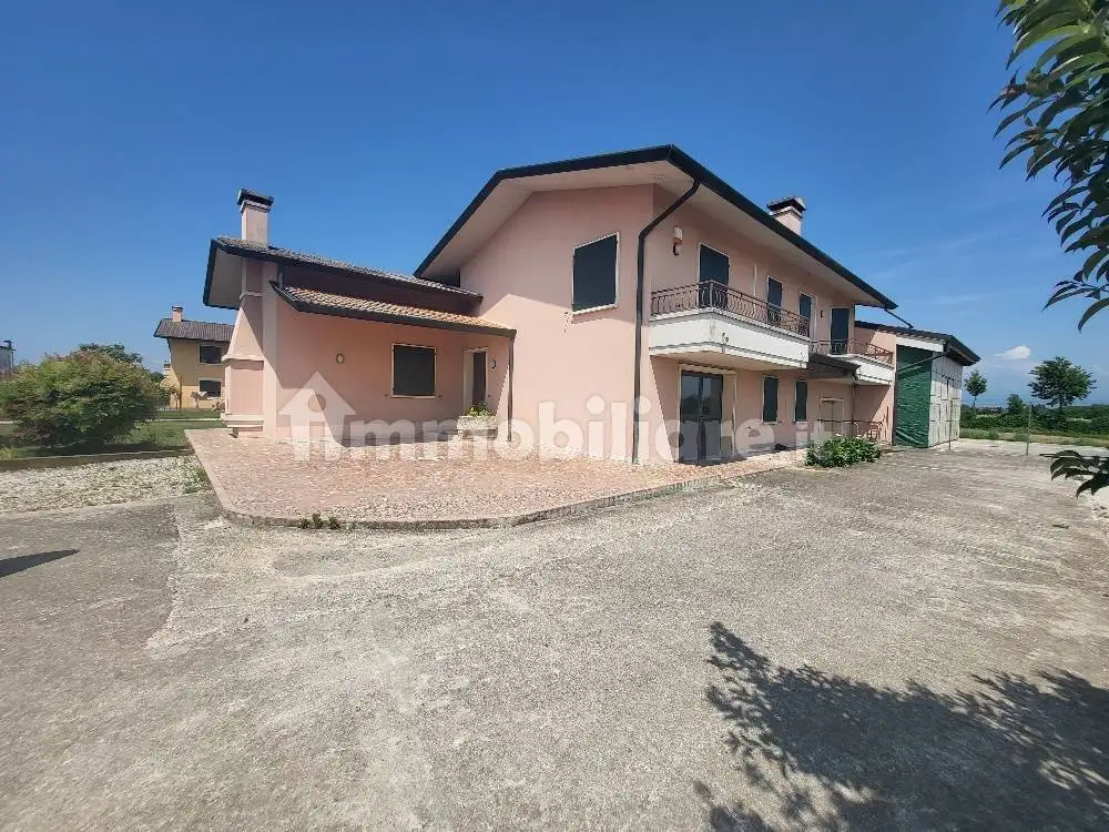 Casa indipendente in affitto a Vicenza