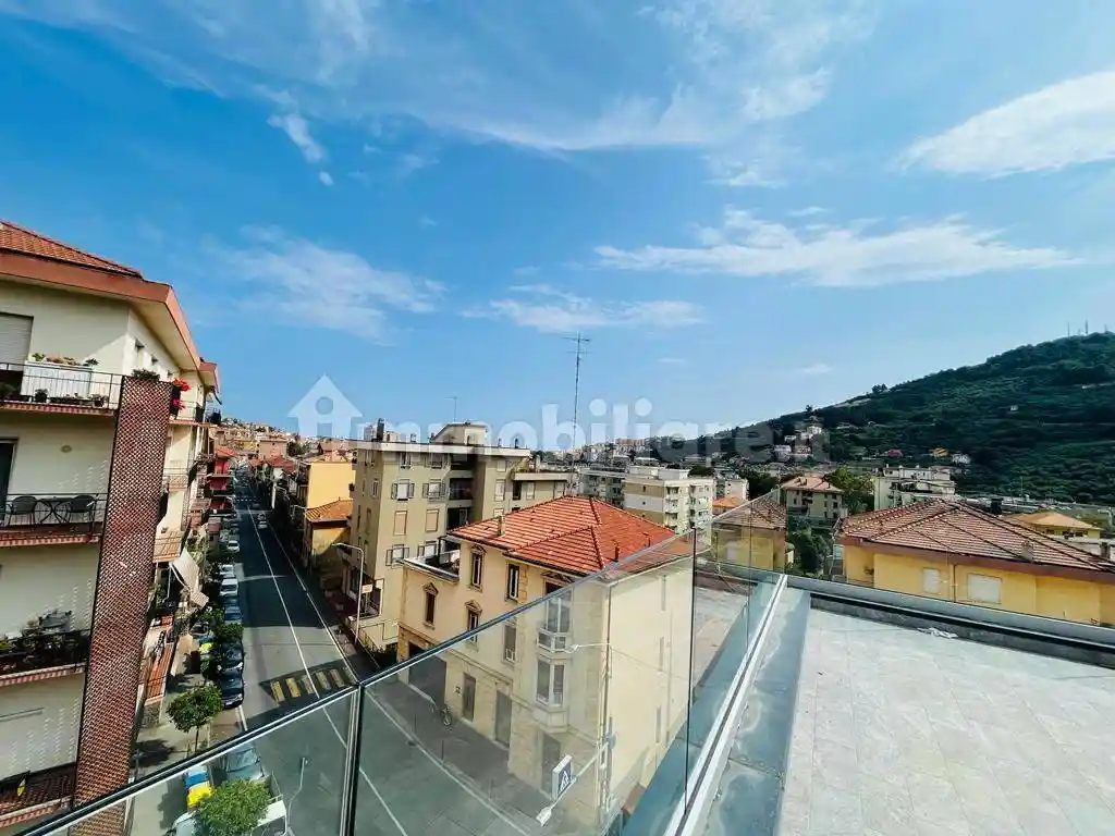 Attico - Mansarda in affitto a Imperia