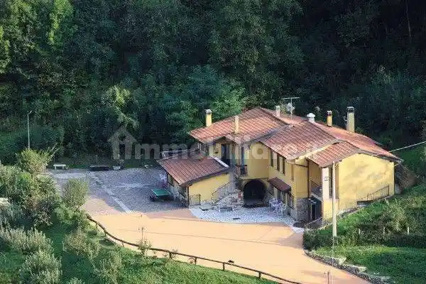 Rustico - Casale in vendita a Torrebelvicino