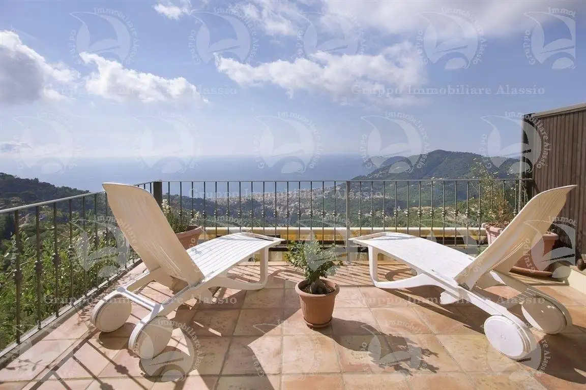 Villa in vendita a Alassio