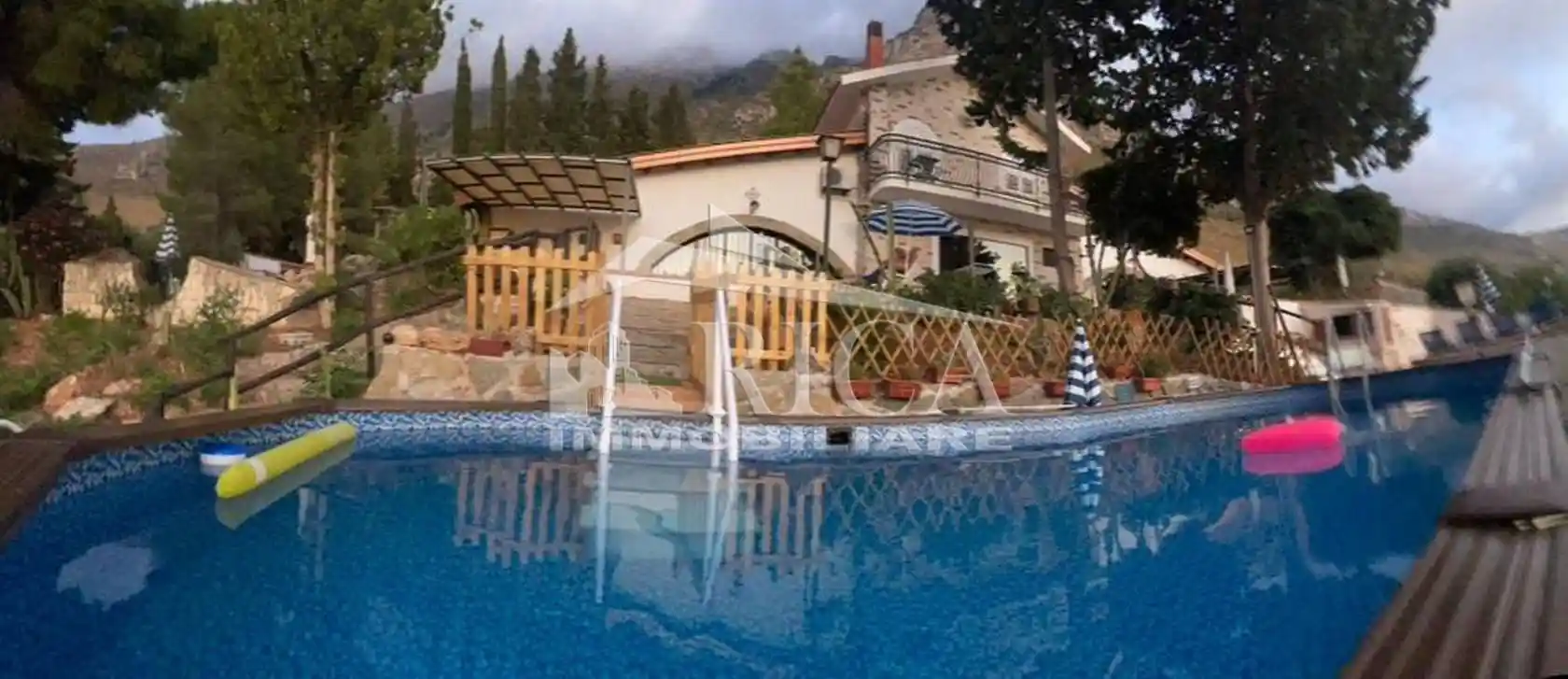 Villa in vendita a Castellammare del Golfo