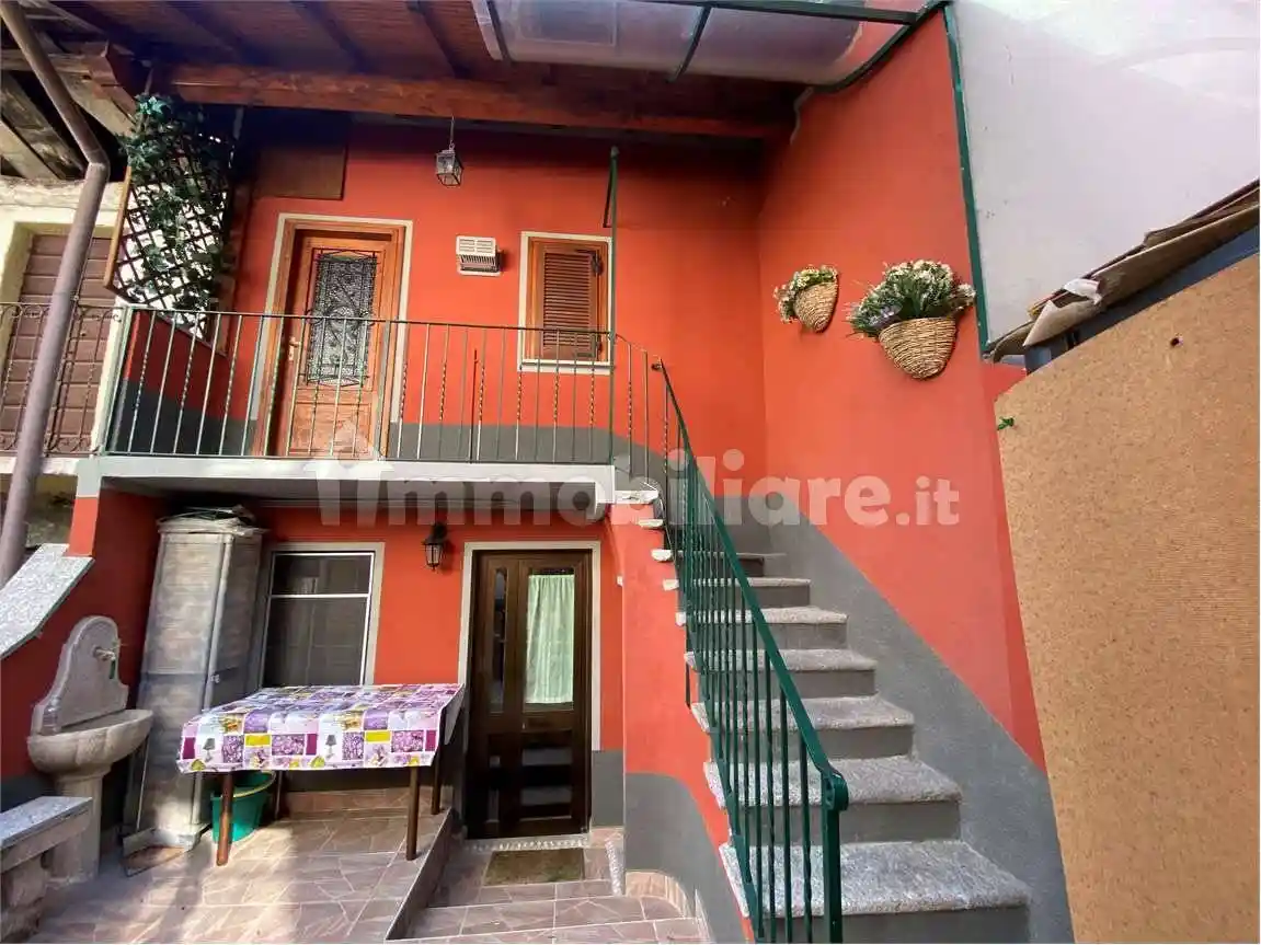 Casa indipendente in vendita a Colazza
