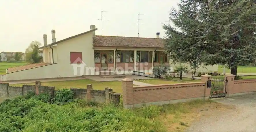 Villa in vendita a Lagosanto