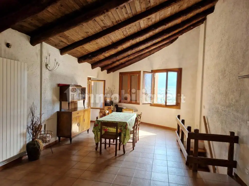 Appartamento in vendita a Losine