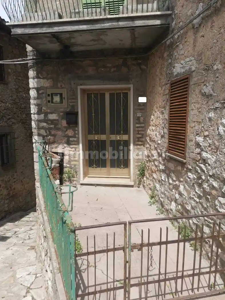 Appartamento in vendita a Massa Martana