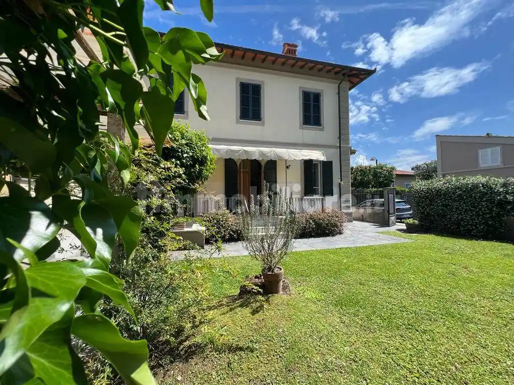 Villa in affitto a Forte dei Marmi