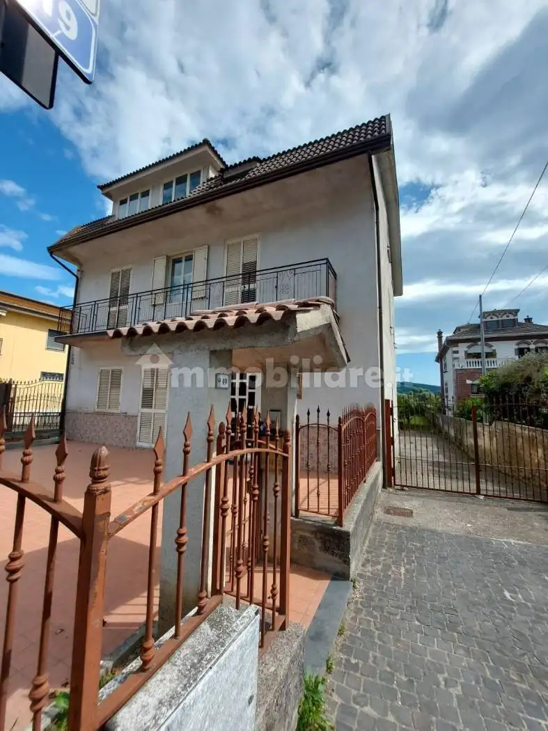 Casa indipendente in vendita a Limatola