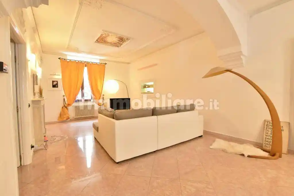 Appartamento in vendita a Varese