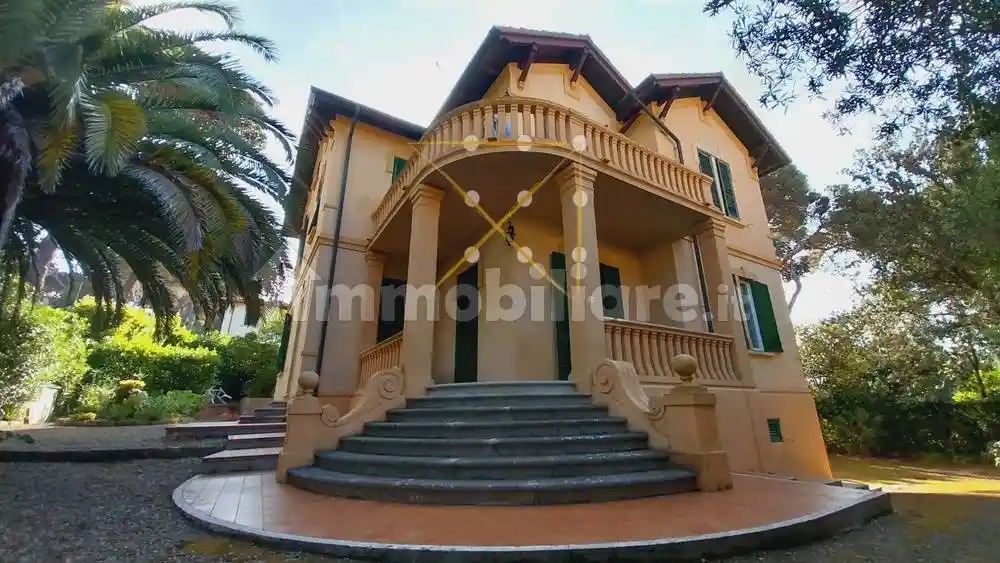 Villa in vendita a Livorno