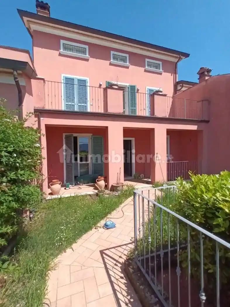 Villetta a schiera in vendita a Castelnuovo Magra