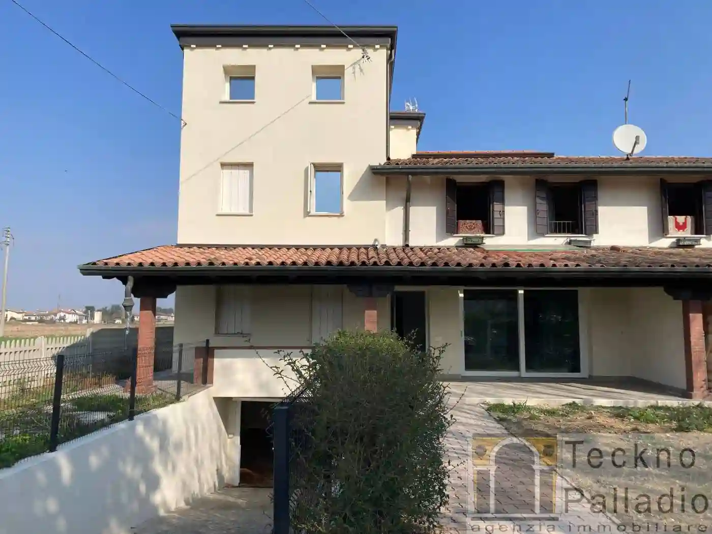Villa - foto 2