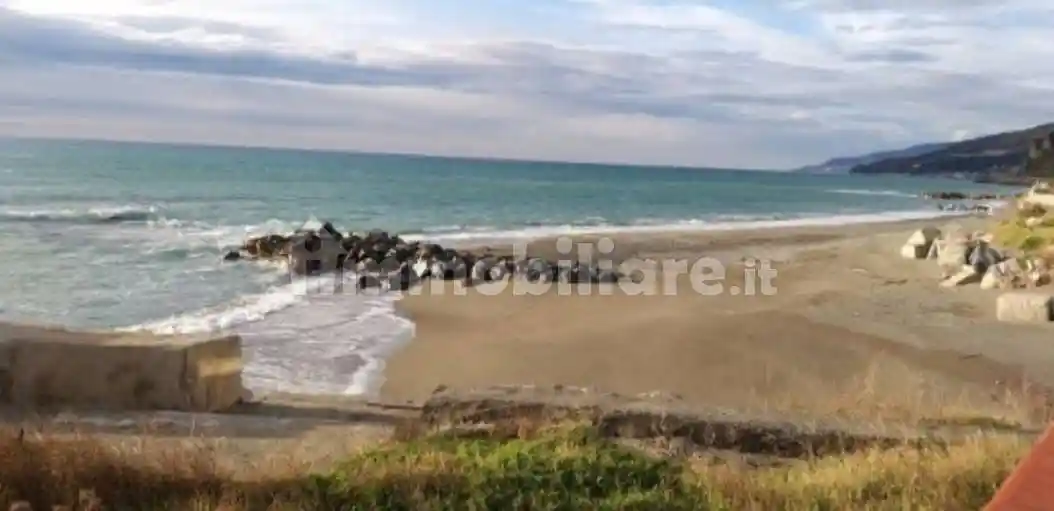 Villa bifamiliare Strada Statale Tirrena Inferiore, Marina Di Fuscaldo, Fuscaldo - foto 2