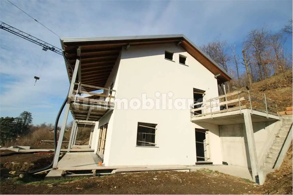 Villa unifamiliare 360 m², Ello - foto 5