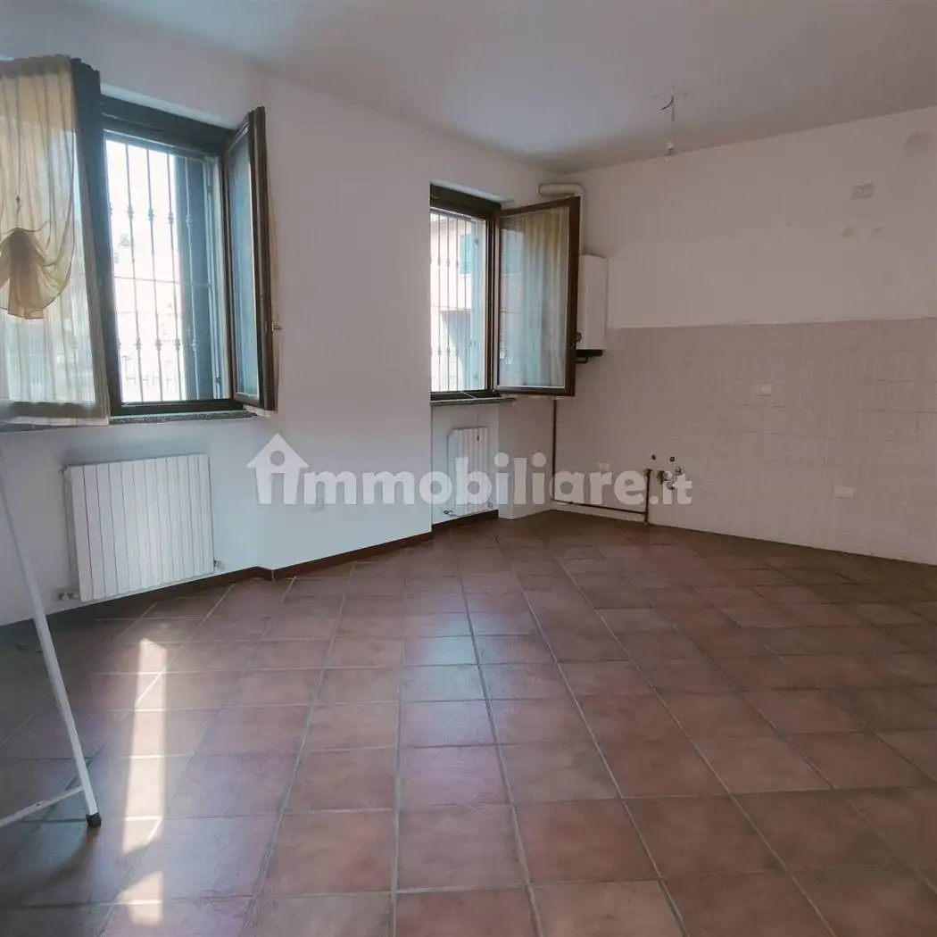 Bilocale via Vittorio Veneto  1, Centro, Brembio - foto 5