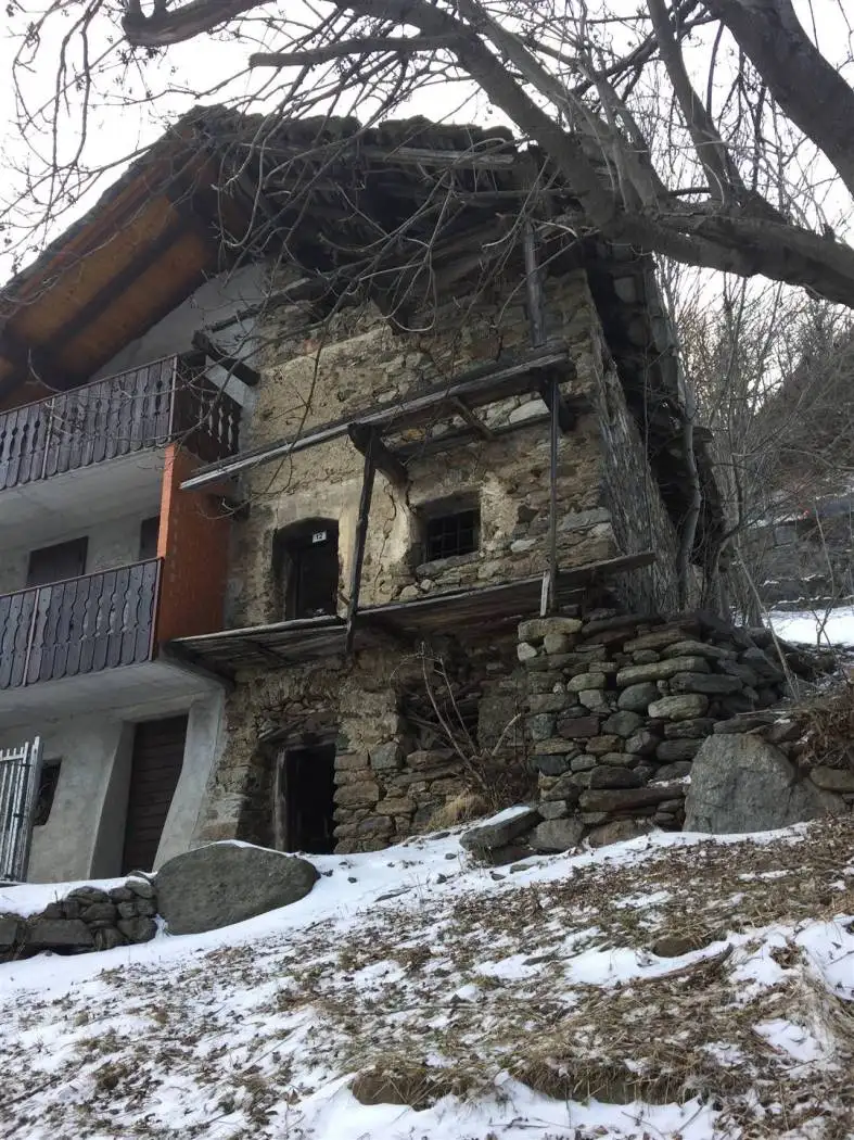 Rustico - Casale in vendita a Perloz