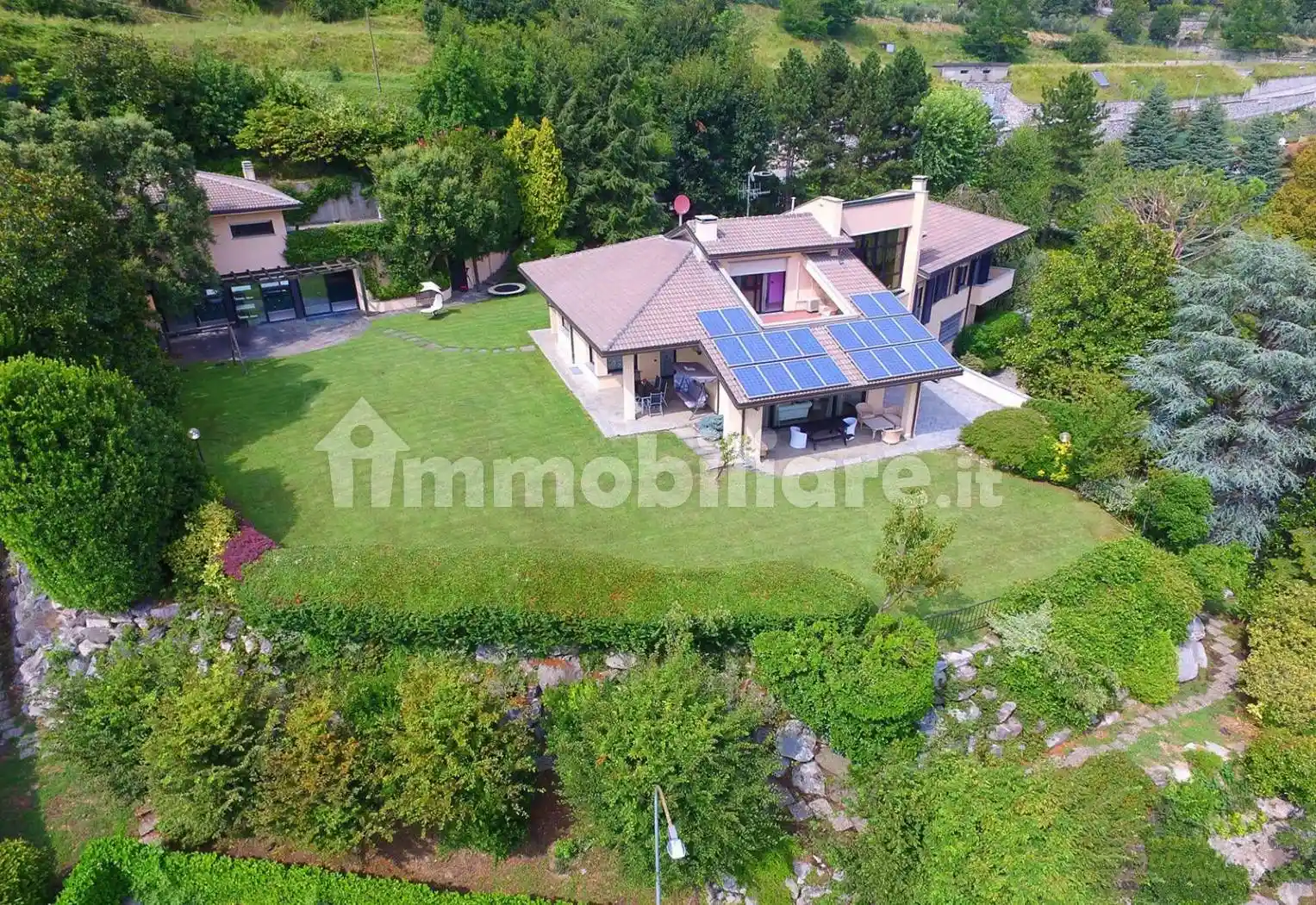 Villa in vendita a Civate