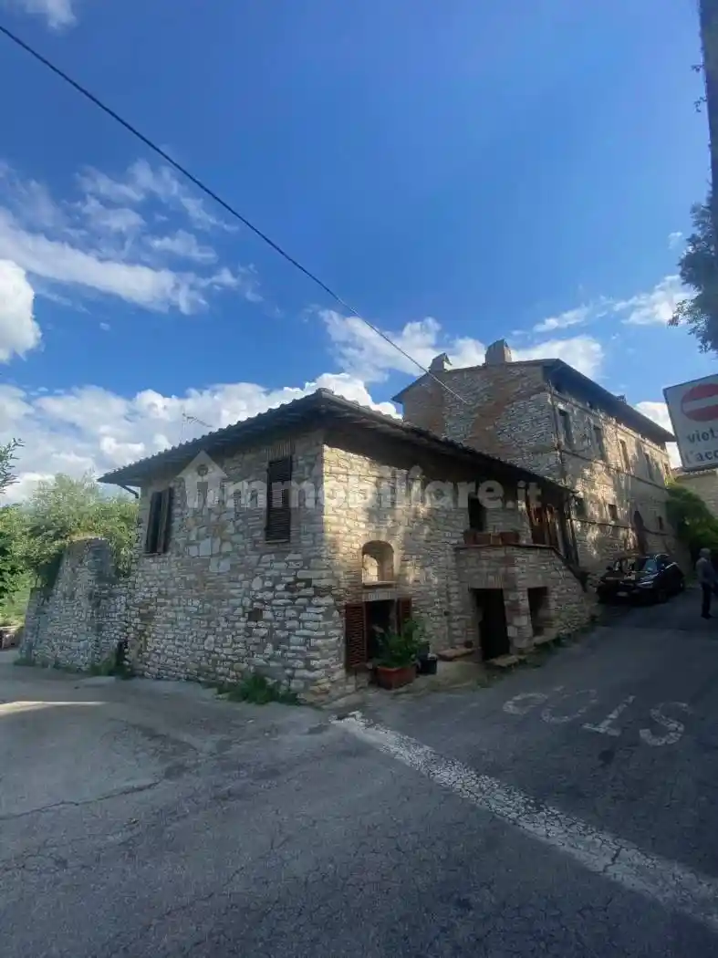 Casa indipendente in vendita a Corciano