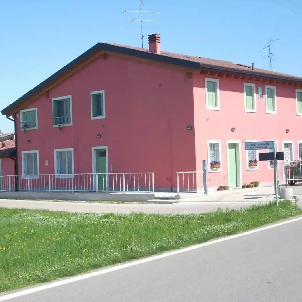 Palazzo - Edificio in vendita a Sommacampagna