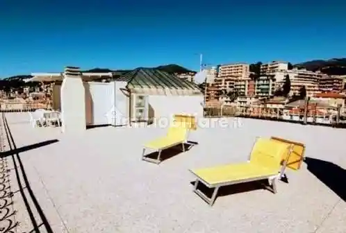 Appartamento in affitto a Varazze