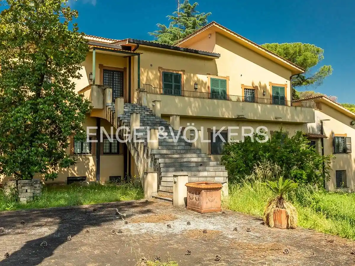 Casa indipendente in vendita a Roma