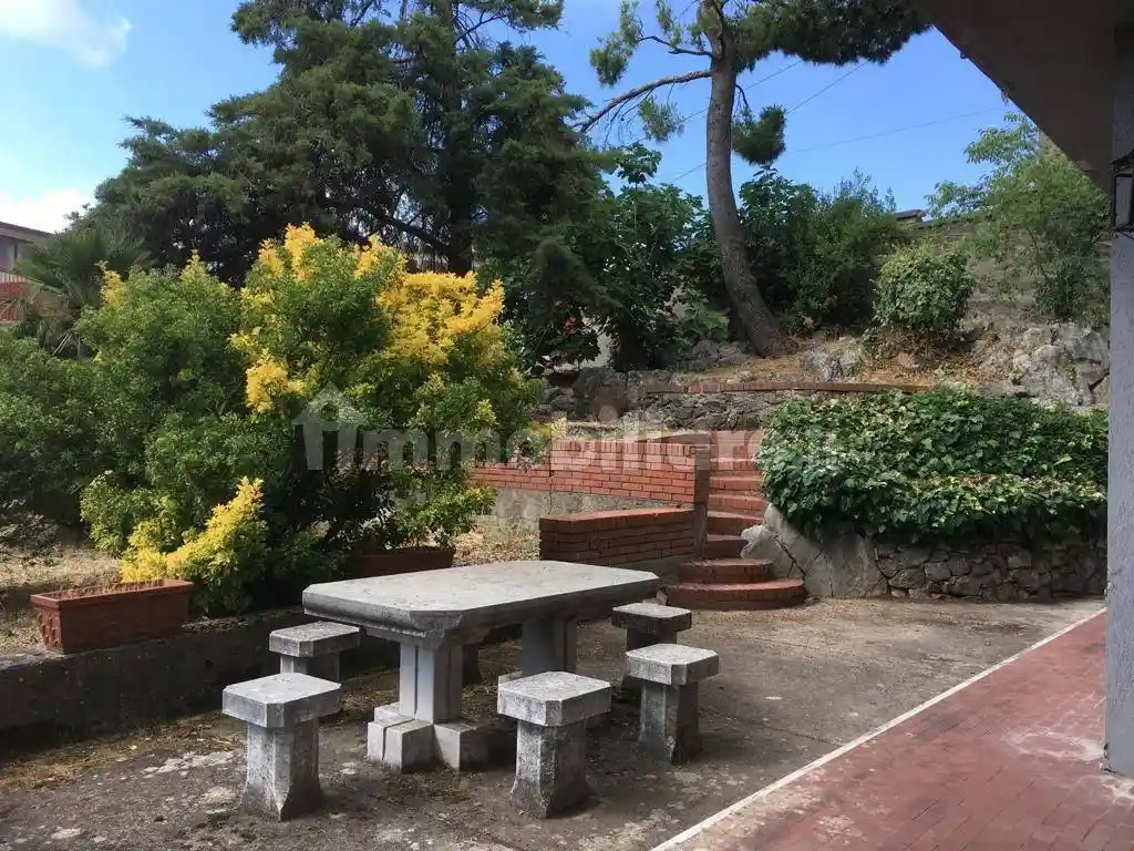 Villa in vendita a Guardia Sanframondi