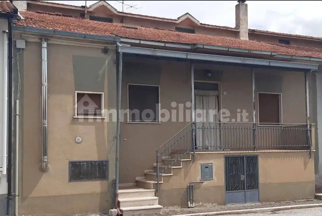Palazzo - Edificio in vendita a Collarmele