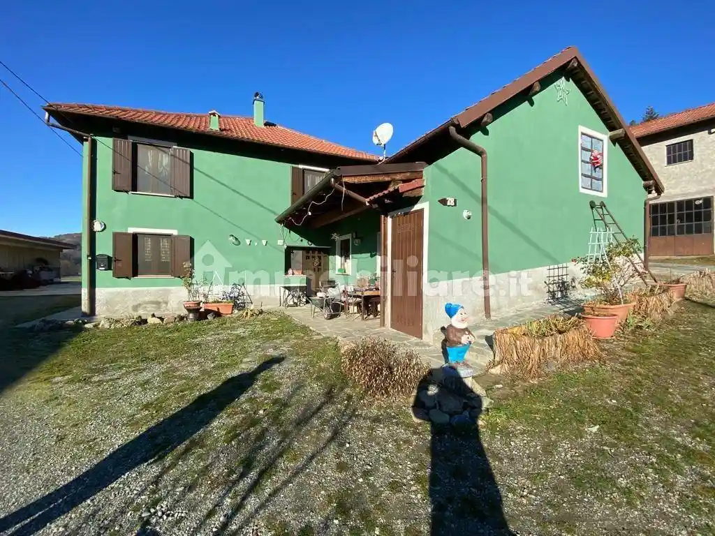 Casa indipendente in vendita a Ponzone