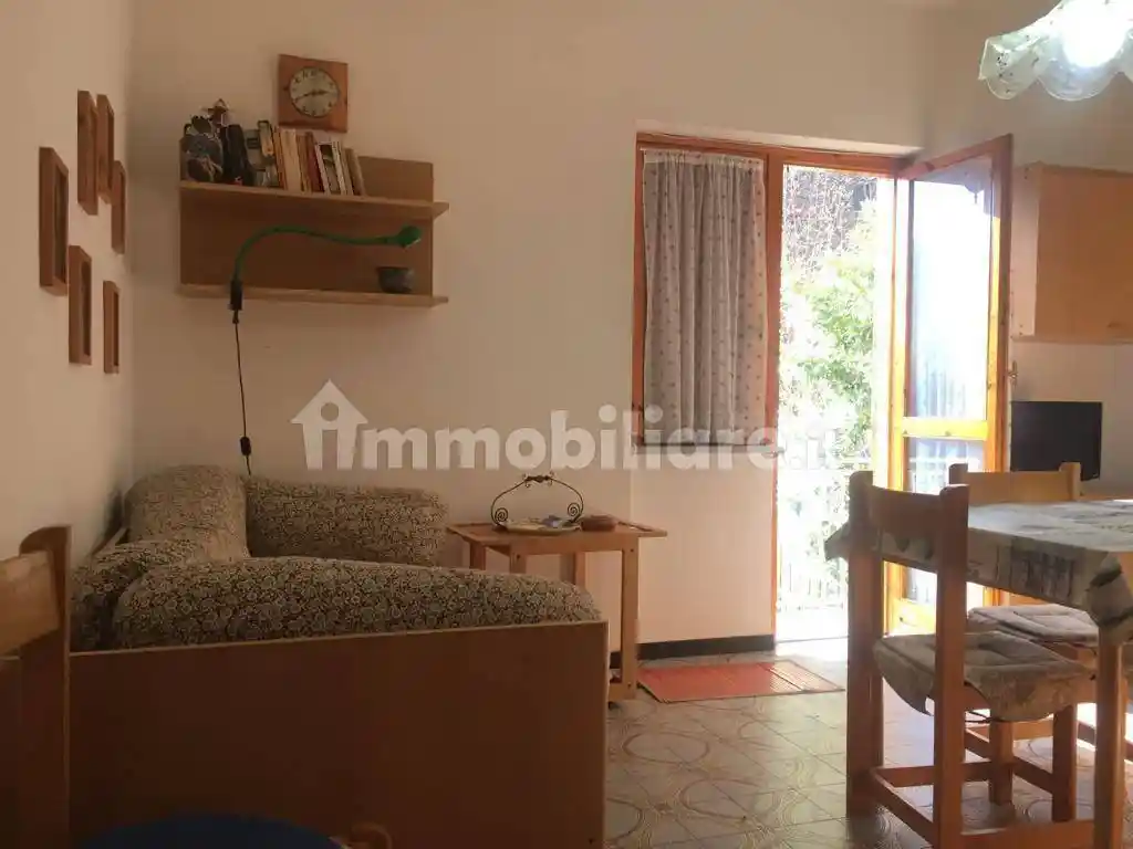 Appartamento in vendita a Urbe