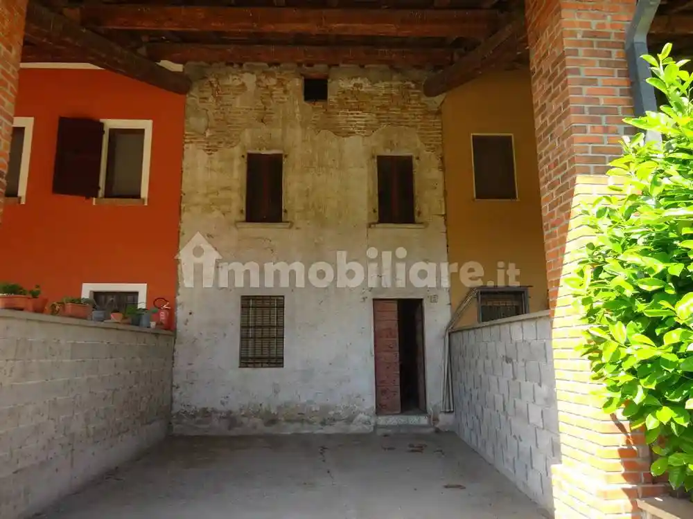 Rustico - Casale in vendita a Borgo San Giacomo