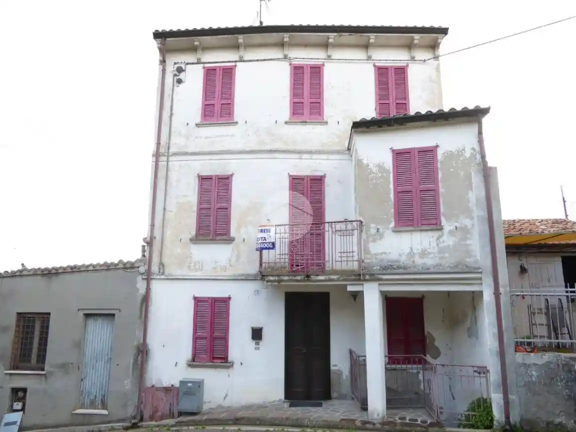 Casa indipendente in vendita a Rovescala