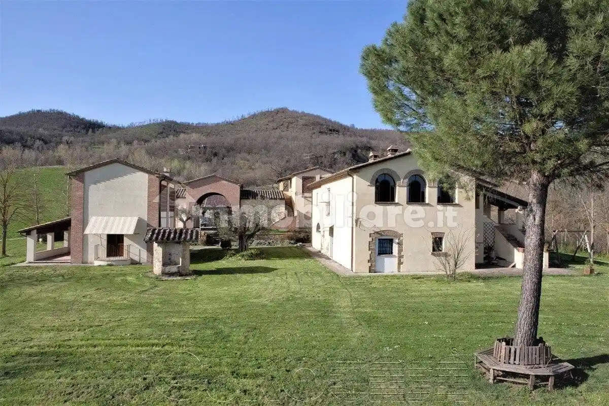 Rustico - Casale in vendita a Umbertide