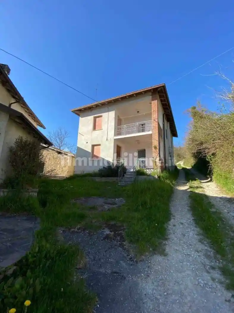 Villa in vendita a Carpineti