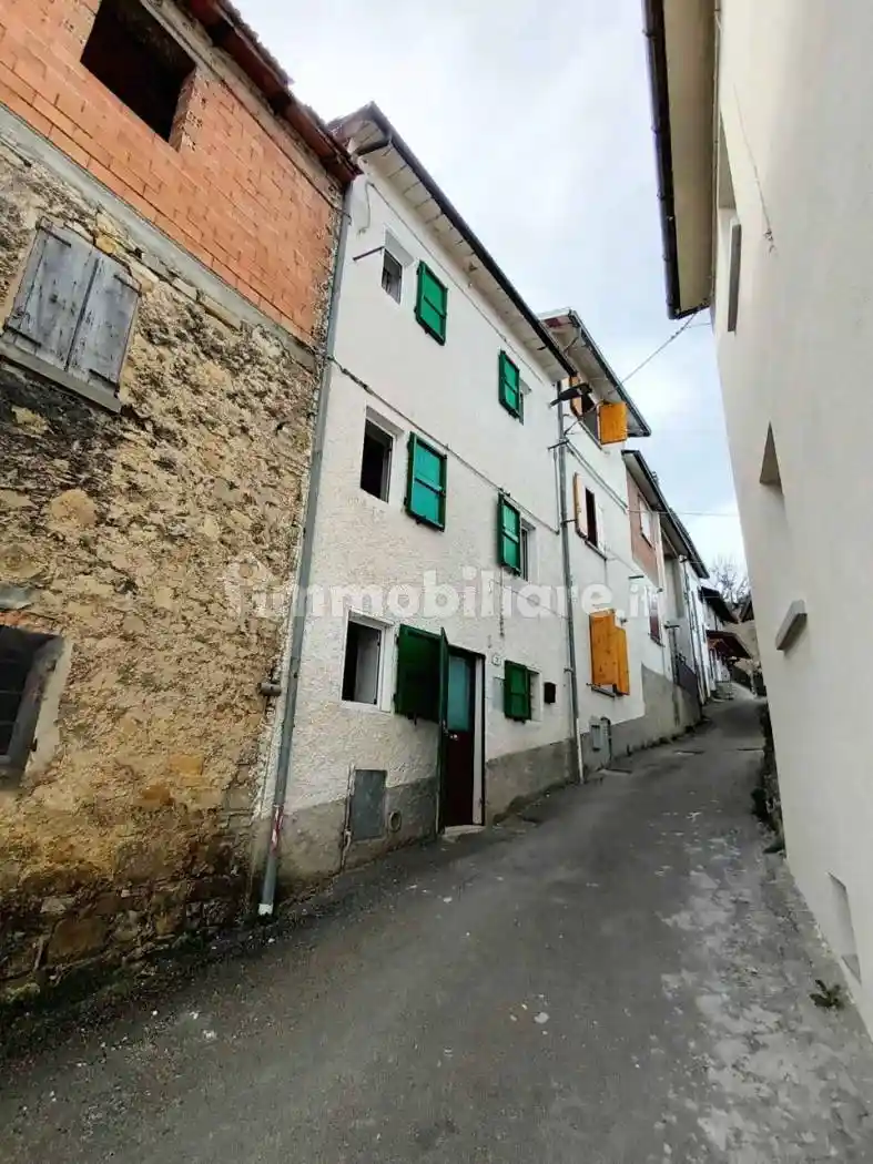 Casa indipendente in vendita a Villa Minozzo