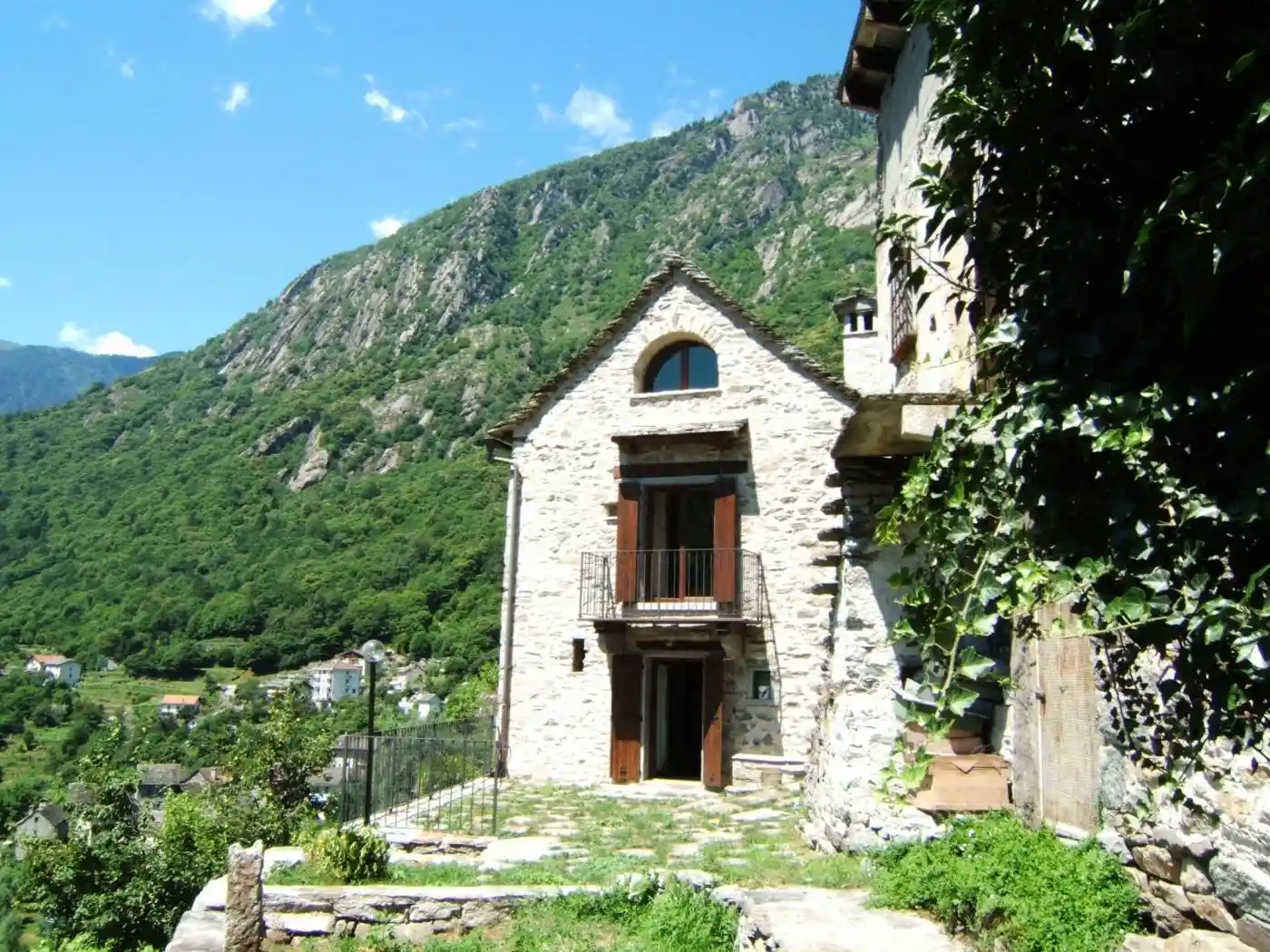 Casa indipendente in affitto a Crevoladossola