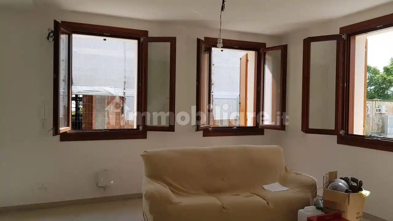 Casa indipendente in vendita a Novi di Modena