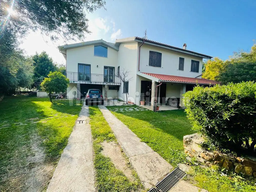 Villa in vendita a Civitavecchia