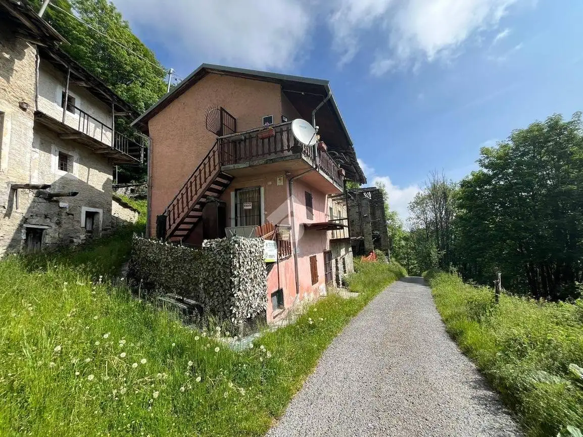 Casa indipendente in vendita a Oncino