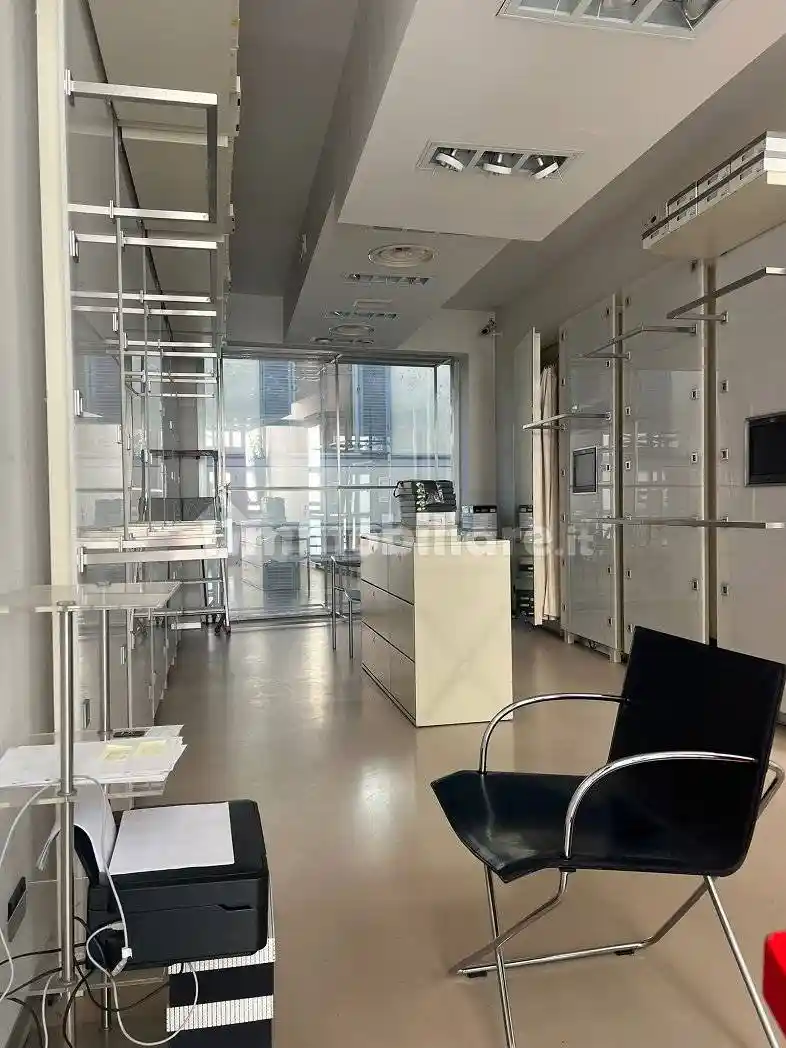 Palazzo - Edificio in vendita a Piacenza