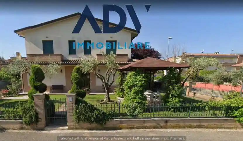 Palazzo - Edificio in vendita a Bastia Umbra