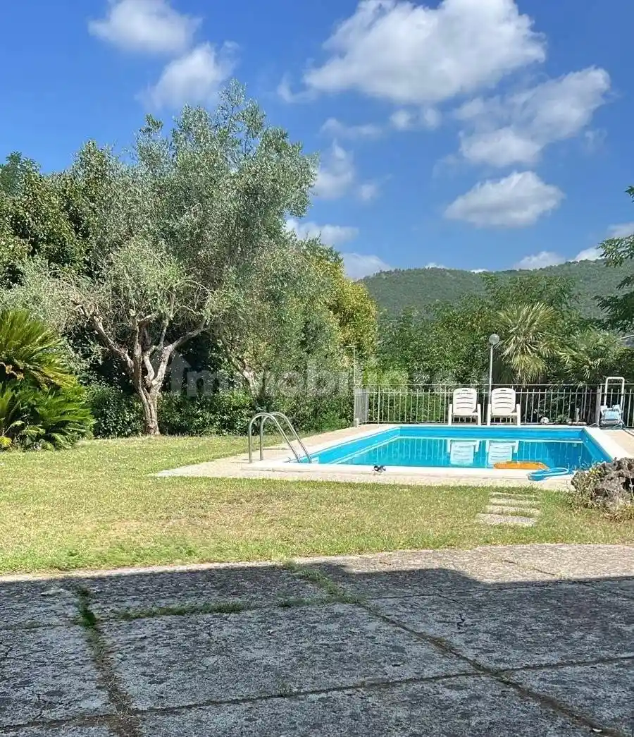 Villa in vendita a Colfelice