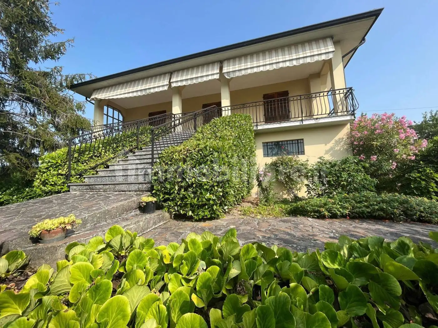 Villa in vendita a Colli Verdi
