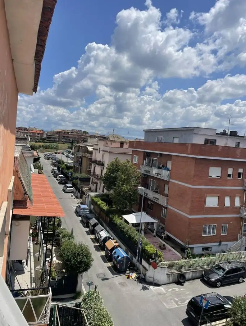 Palazzo - Edificio in vendita a Roma