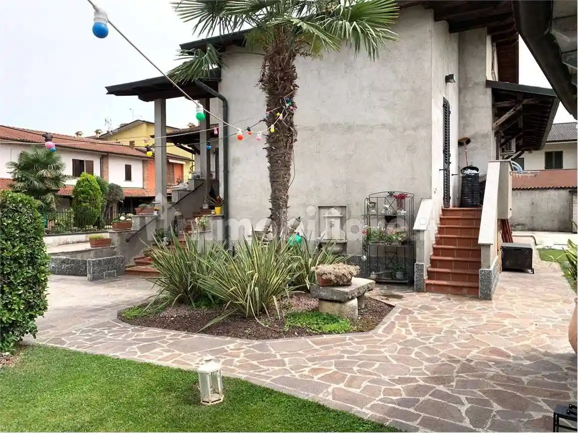 Villa in vendita a Antegnate