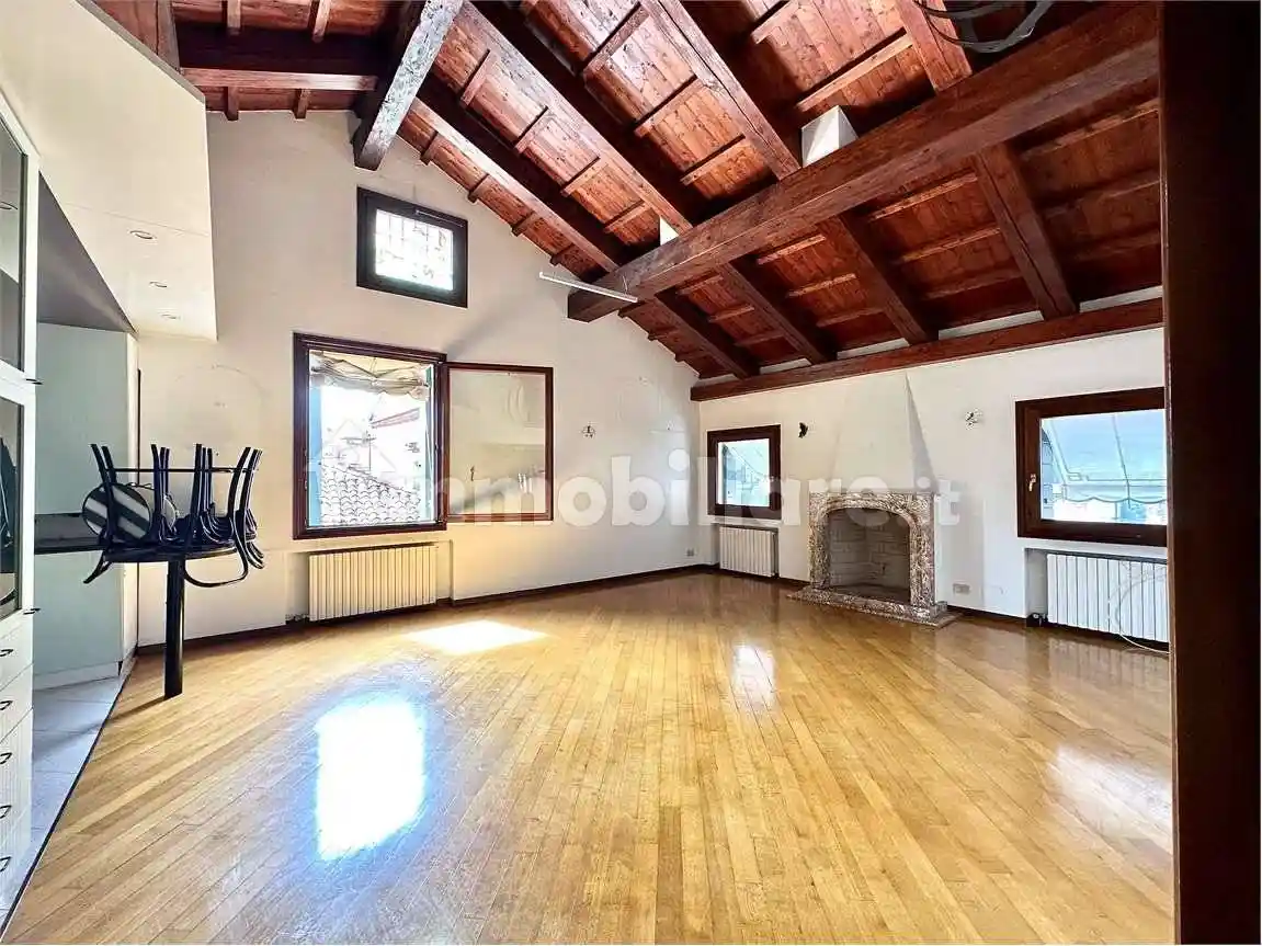 Appartamento in vendita a Venezia