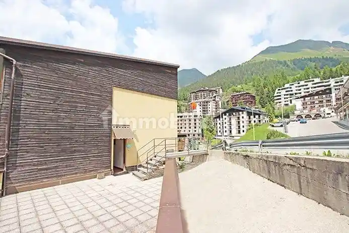 Palazzo - Edificio in vendita a Foppolo