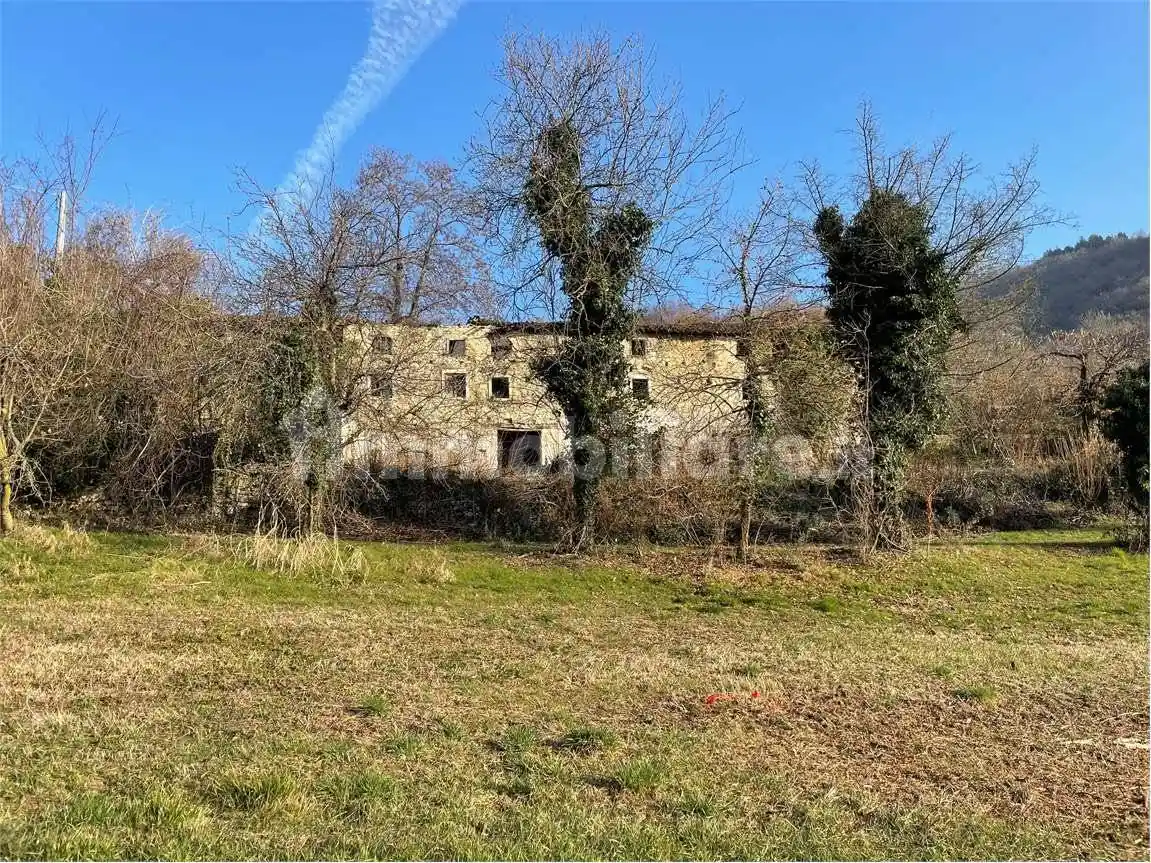 Rustico - Casale in vendita a Cornedo Vicentino
