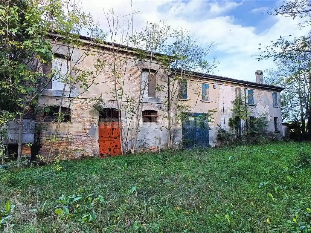 Villa in vendita a Lugo