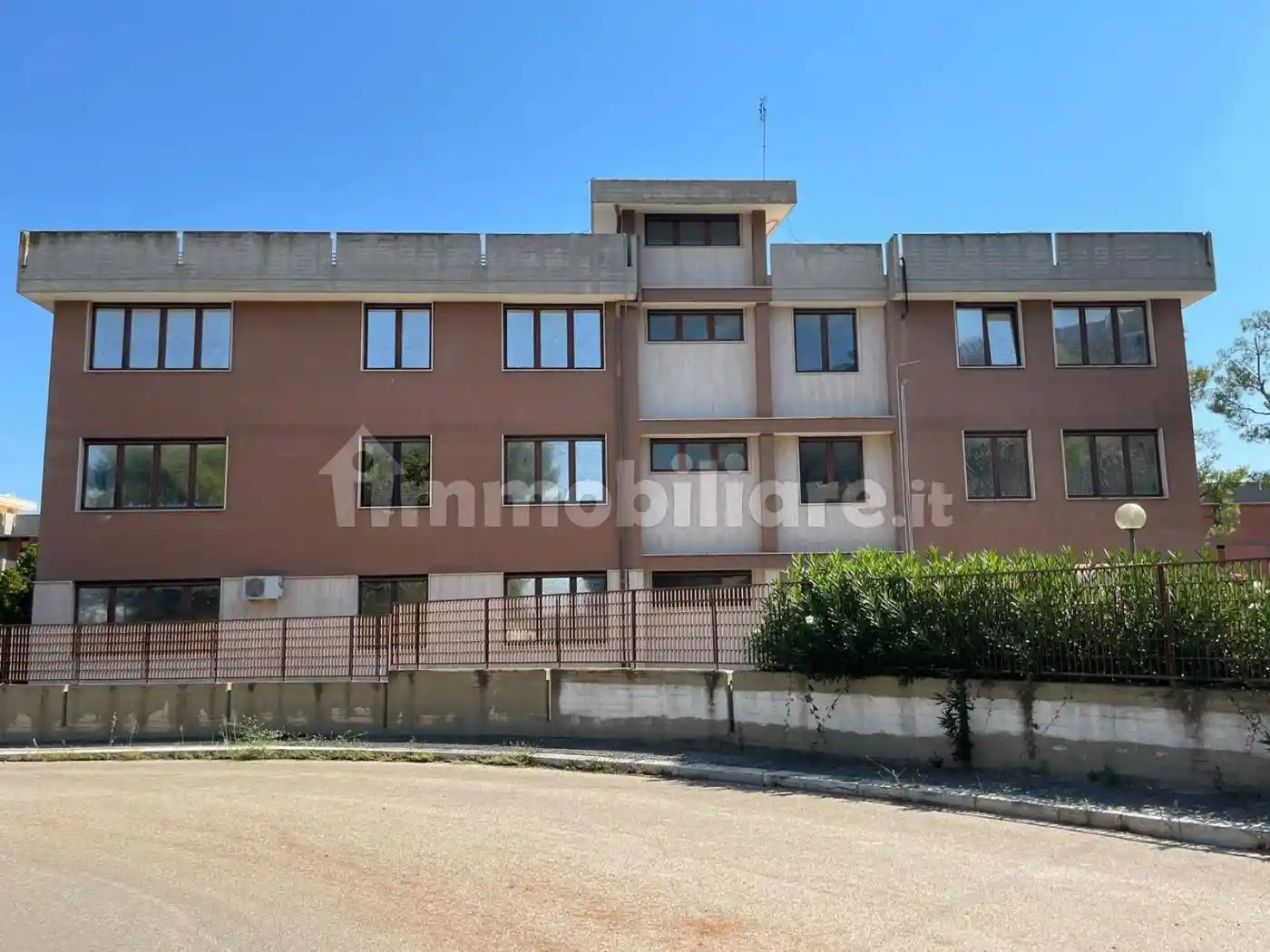 Palazzo - Edificio in vendita a Valenzano