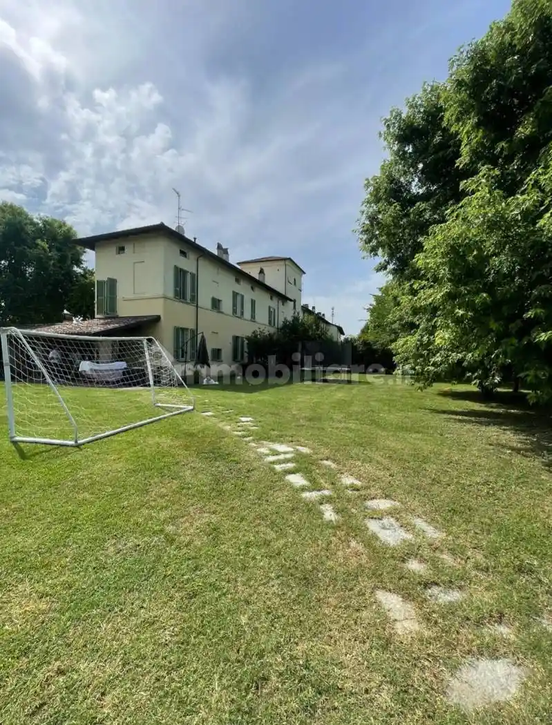 Villa in vendita a Piacenza