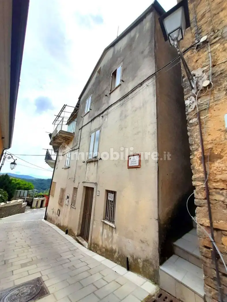 Quadrilocale via Fausto Laviano 32, Cuccaro Vetere - foto 2